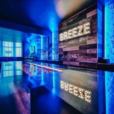 Breeze Blackpool Luxury Suites Exteriör bild